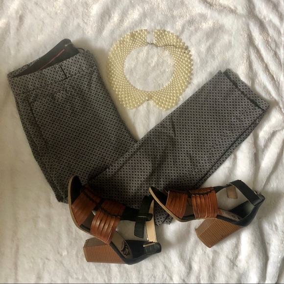 Banana Republic Sloan Fit Petite Pants - Size 2 - Picture 2 of 7